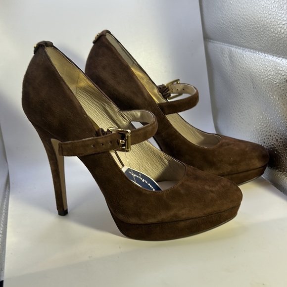 Michael Kors NWT women’s suede heels size 7 in excellent condition - Picture 2 of 6